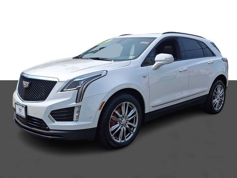 Used 2025 Cadillac XT5 Sportv w/ Technology Package AWD/4WD image 3