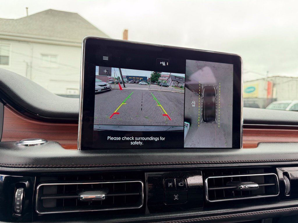 Used 2023 Lincoln Aviator Grand Touring w/ Equipment Group 301A AWD/4WD image 27