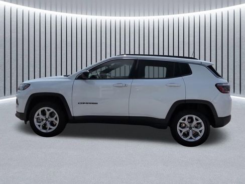 New 2026 Jeep Compass Latitude AWD/4WD image 16