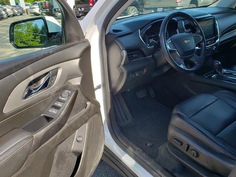 Used 2020 Chevrolet Traverse LT AWD/4WD image 11