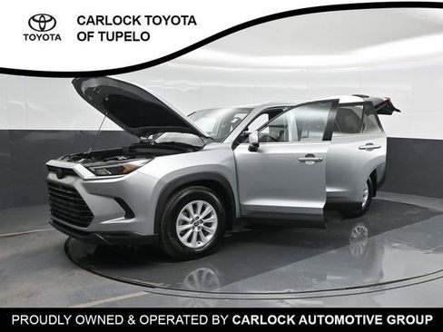 Used 2024 Toyota Grand Highlander XLE image 41