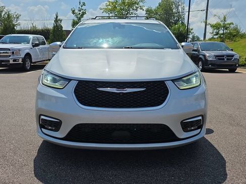 Used 2022 Chrysler Pacifica Pinnacle FWD image 8