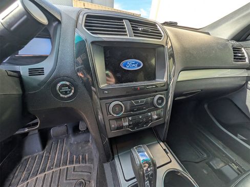 Used 2017 Ford Explorer XLT w/ Equipment Group 202A image 18