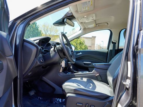 Used 2018 Ford Escape SE w/ SE Sport Appearance Package FWD image 10