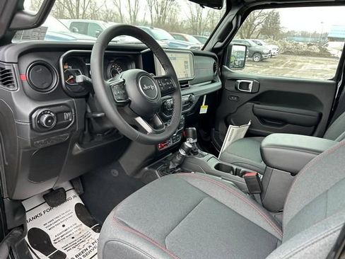 New 2025 Jeep Wrangler Unlimited Rubicon AWD/4WD image 11