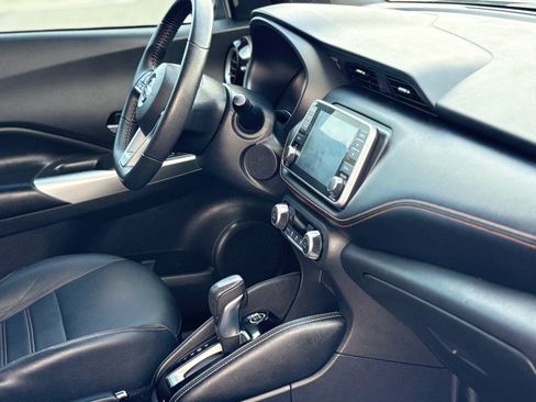 Used 2020 Nissan Kicks SR w/ SR Premium Package image 27