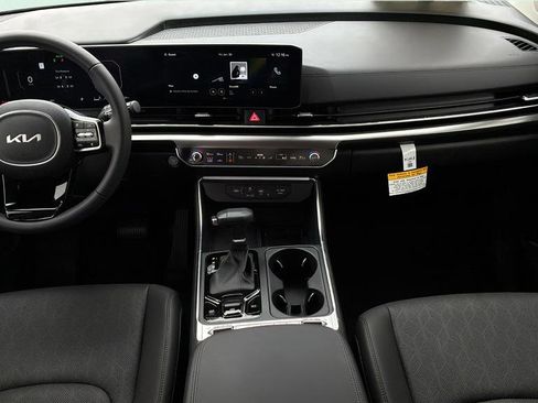 New 2026 Kia Carnival SX w/ SX Dark Edition Package image 18