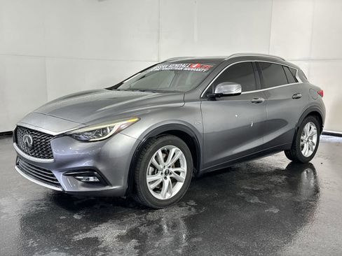 Used 2018 INFINITI QX30 image 6