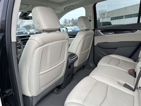 Certified 2023 Cadillac XT6 Premium Luxury image 32
