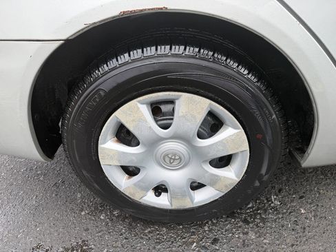 Used 2002 Toyota Camry LE FWD image 11