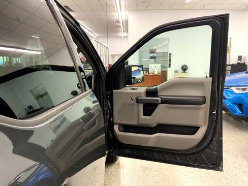 Used 2017 Ford F150 XLT image 26