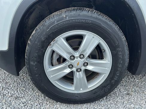 Used 2019 Chevrolet Trax LT w/ LT Convenience Package AWD/4WD image 13