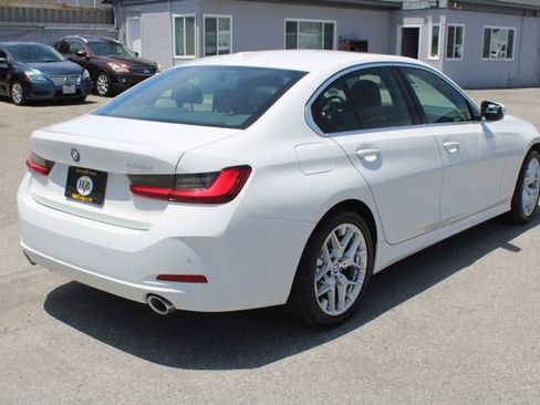 Used 2025 BMW 330i Sedan RWD image 4