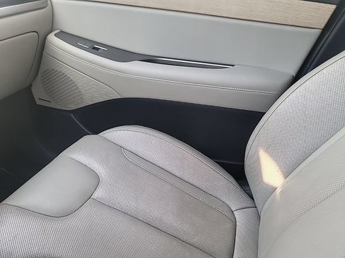 Used 2023 Hyundai Palisade Limited FWD image 28