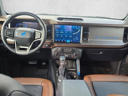 Used 2022 Ford Bronco Outer Banks w/ Sasquatch Package image 18