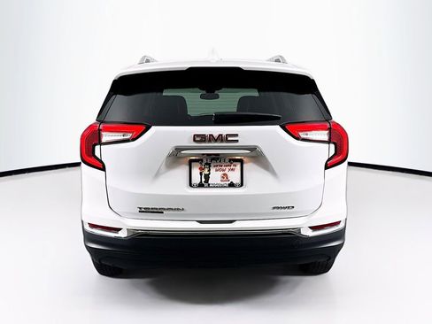 Used 2023 GMC Terrain SLT image 8