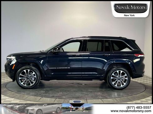 Used 2024 Jeep Grand Cherokee Overland w/ Trailer Tow Package AWD/4WD image 5