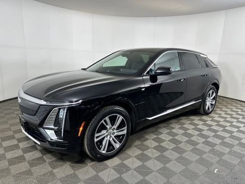 Used 2024 Cadillac Lyriq Tech w/ Driver Assist Package image 7