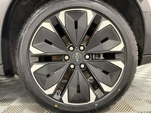Used 2024 Chevrolet Blazer EV RS AWD/4WD image 38