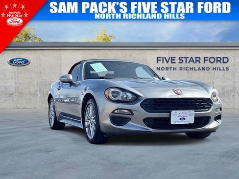 Used 2017 FIAT 124 Spider Classica image 1