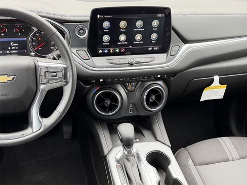 Certified 2024 Chevrolet Blazer LT w/ Convenience Package image 16