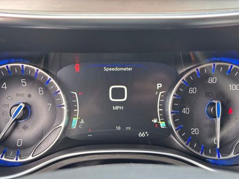 New 2026 Chrysler Pacifica Pinnacle image 15