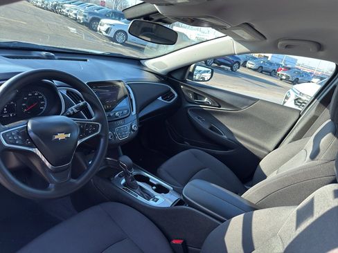 Used 2024 Chevrolet Malibu LT image 25
