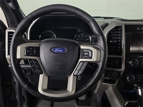 Used 2019 Ford F150 Lariat image 12