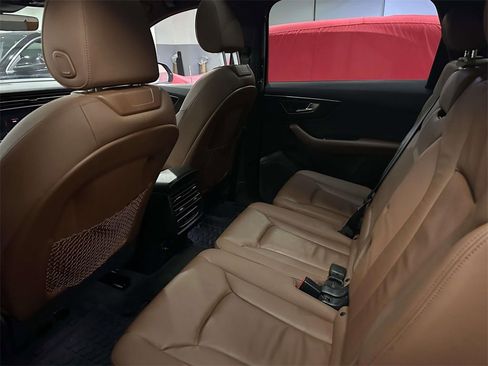 Used 2023 Audi Q7 2.0T Premium w/ Convenience Package image 16
