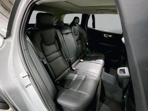 Certified 2025 Volvo V60 B5 Cross Country Plus image 27