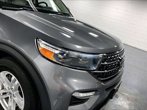Used 2021 Ford Explorer XLT w/ Equipment Group 202A RWD image 29