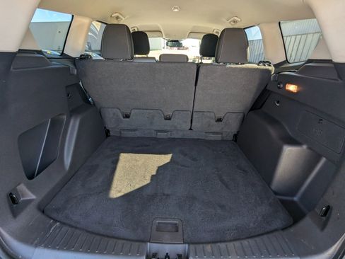 Used 2018 Ford Escape SE w/ Ford Safe & Smart Package image 9