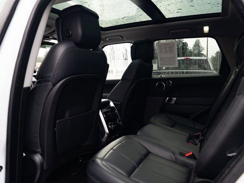 Used 2018 Land Rover Range Rover Sport HSE Dynamic image 23