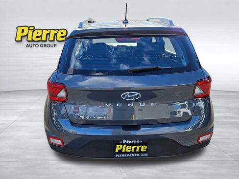 Used 2025 Hyundai Venue SEL FWD image 4