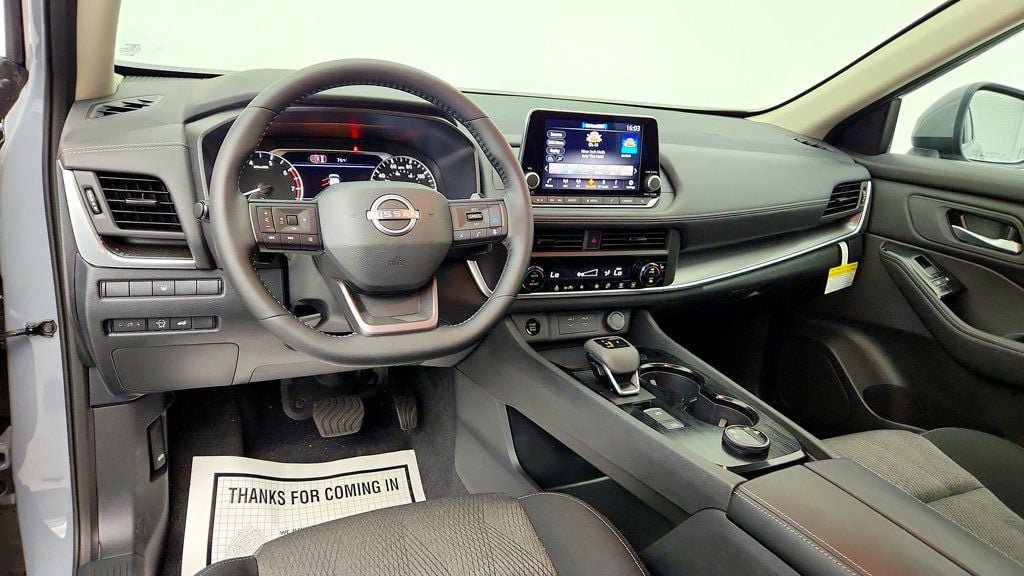 Used 2026 Nissan Rogue SV w/ Cold Weather Package AWD/4WD image 12