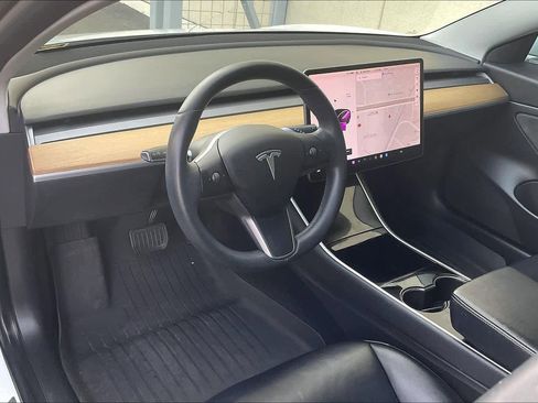 Used 2019 Tesla Model 3 Standard Range image 15