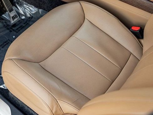 Used 2023 Land Rover Range Rover SE image 15