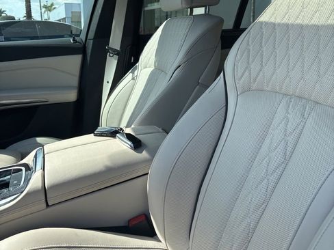 Used 2024 BMW X5 M60i image 4