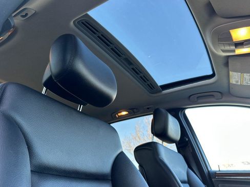 Used 2010 Mercedes-Benz ML 350 4MATIC image 17