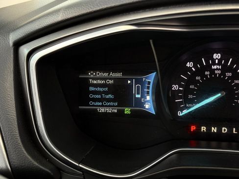 Used 2018 Ford Fusion SE w/ Equipment Group 602A FWD image 29
