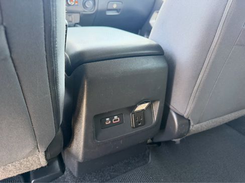 Used 2022 Nissan Frontier SV w/ Technology Package RWD image 26