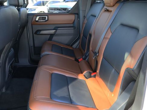 Used 2024 Ford Bronco Outer Banks image 23