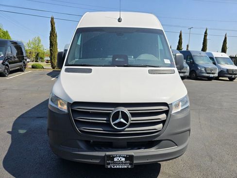 New 2025 Mercedes-Benz Sprinter 2500 image 10