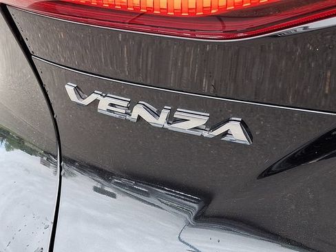 Used 2023 Toyota Venza Limited AWD/4WD image 34