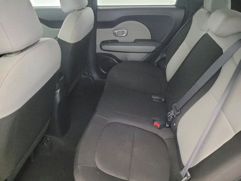 Used 2018 Kia Soul image 18