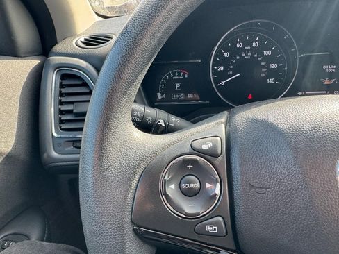 Used 2019 Honda HR-V EX image 17