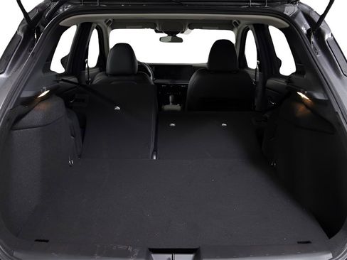 Used 2025 Nissan Kicks SR image 11