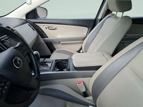 Used 2012 MAZDA CX-9 Grand Touring w/ Moonroof & Bose Audio Pkg image 6