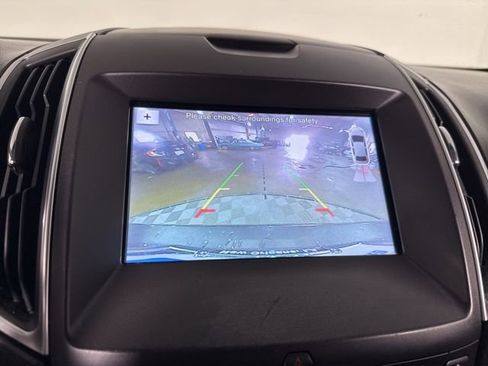 Used 2016 Ford Edge Titanium image 30