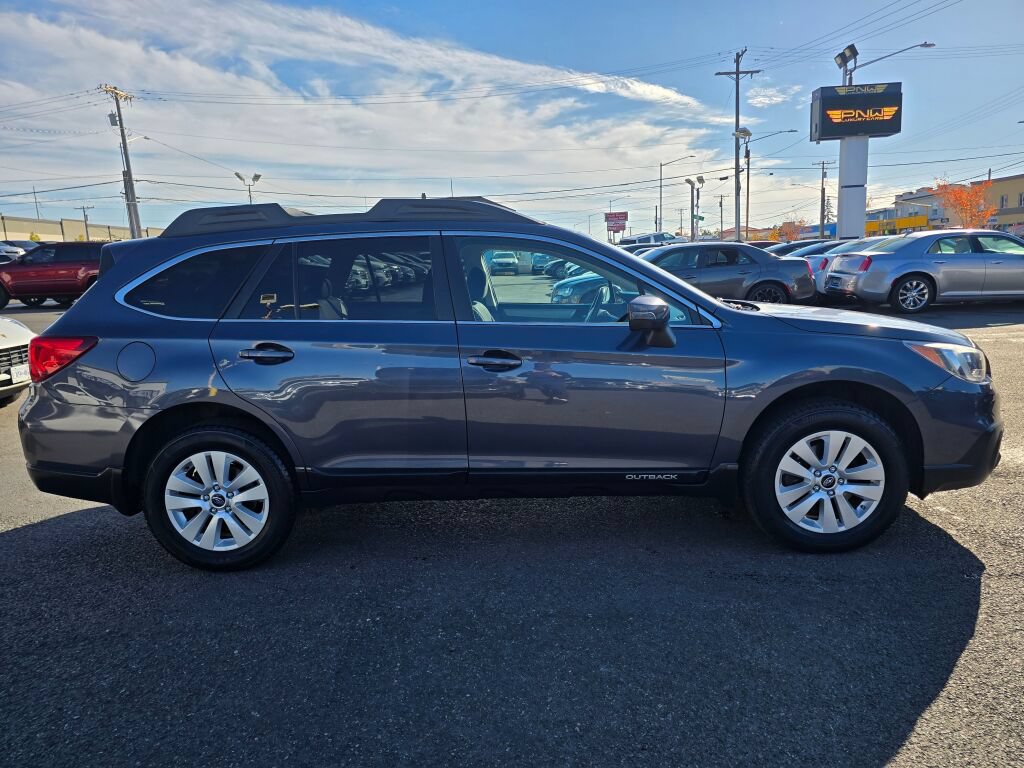 Used 2017 Subaru Outback 2.5i Premium AWD/4WD image 5